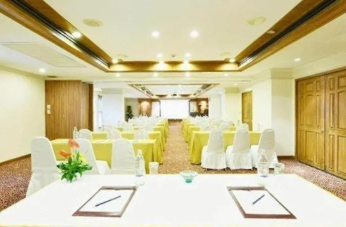 Hotel St. 3*